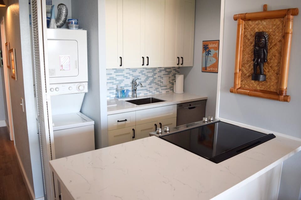 In-unit washer/dryer