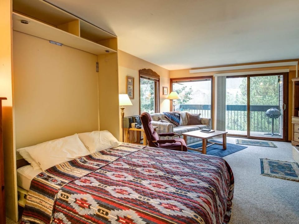 Enjoy the murphy bed | Main Level