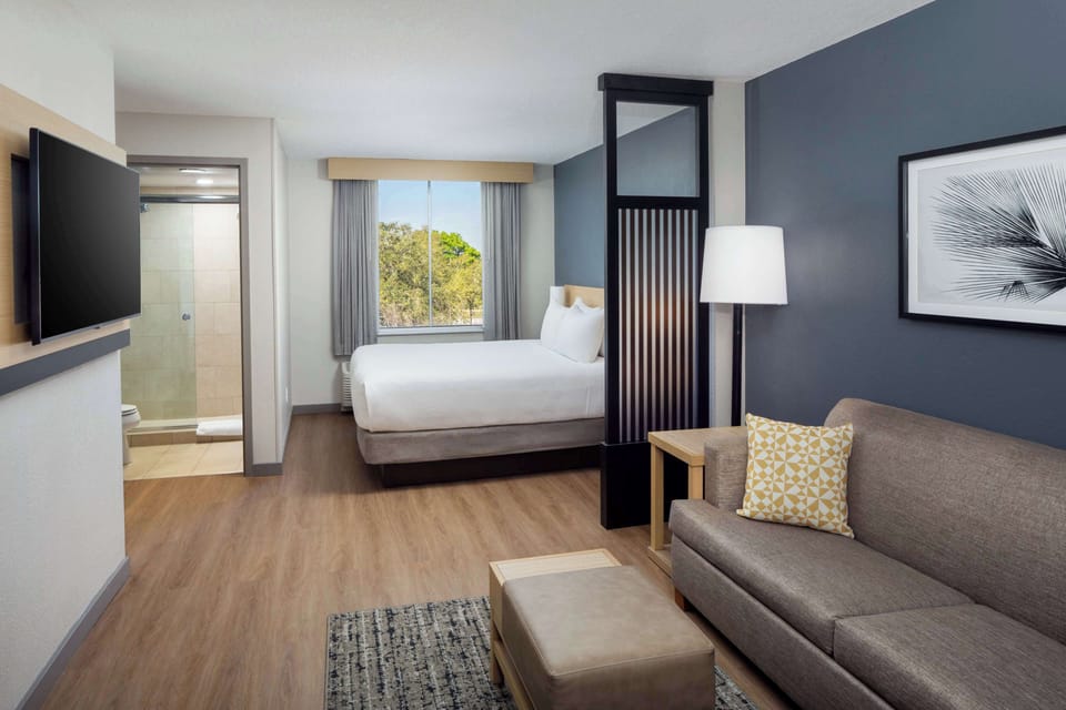 Premium bedding, pillowtop beds, in-room safe, desk