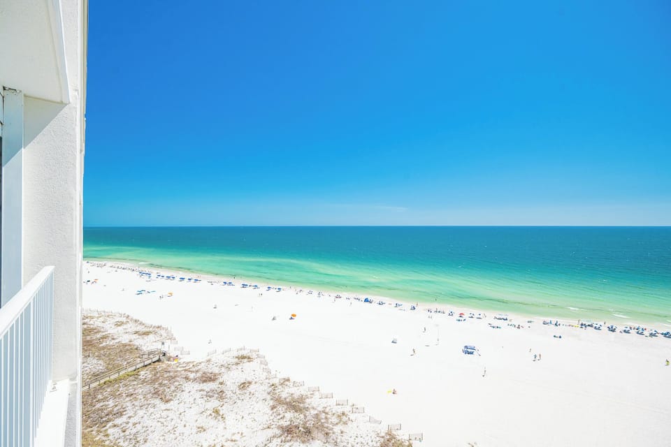 Pelican Pointe 1404-8