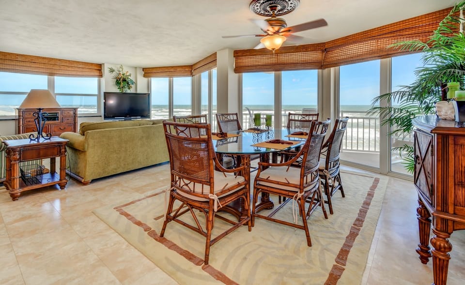 Dining room with panoramic view of the beach and ocean! 