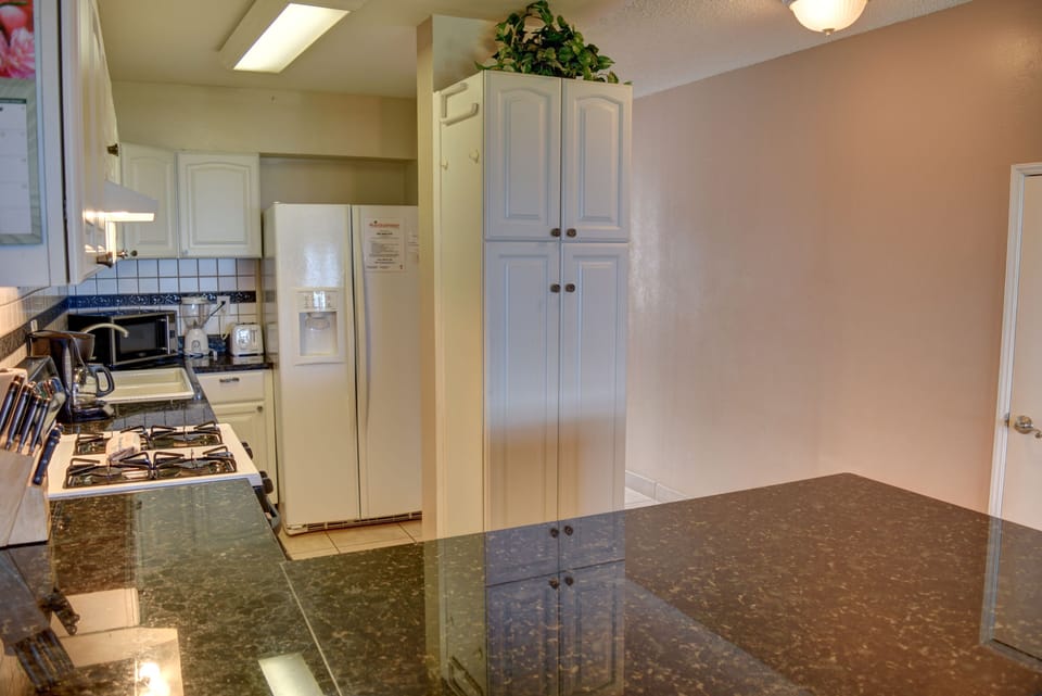 Large fully stocked kitchen