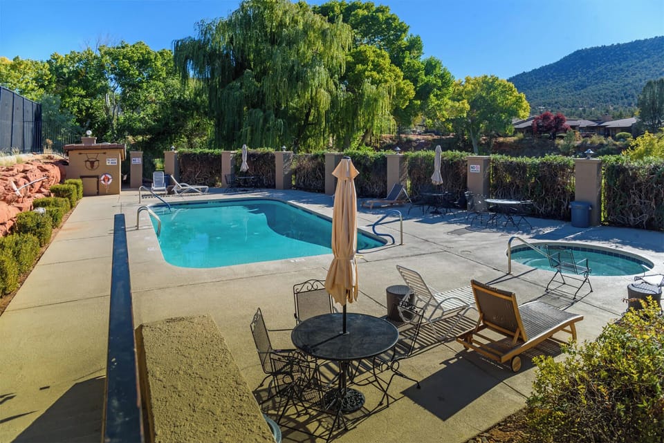 Community pool