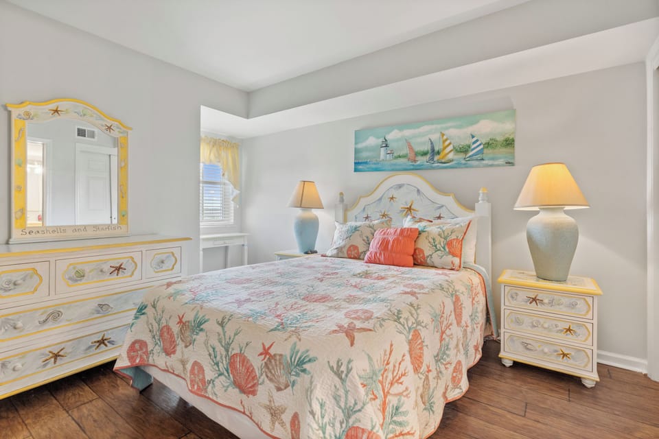 3rd Bedroom w/1 Queen