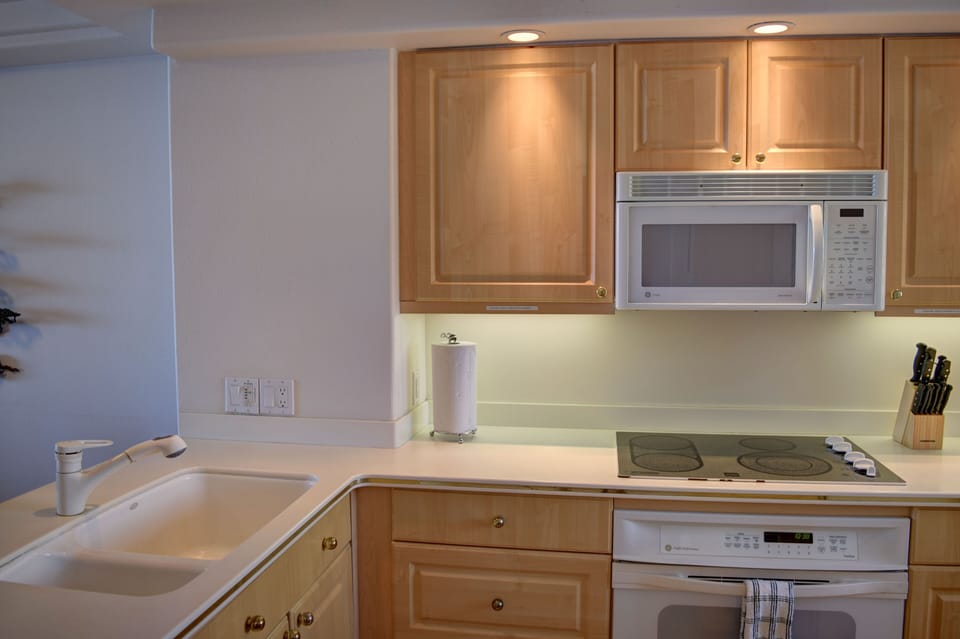 Kitchen with full size appliances