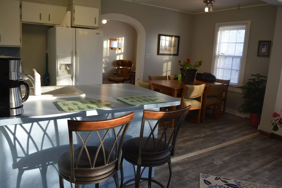 Breakfast bar