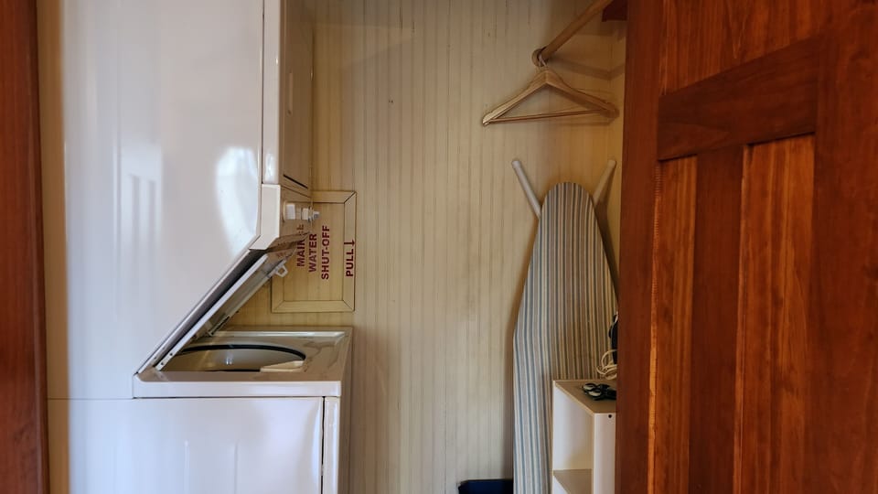 Lower Level - Laundry Area