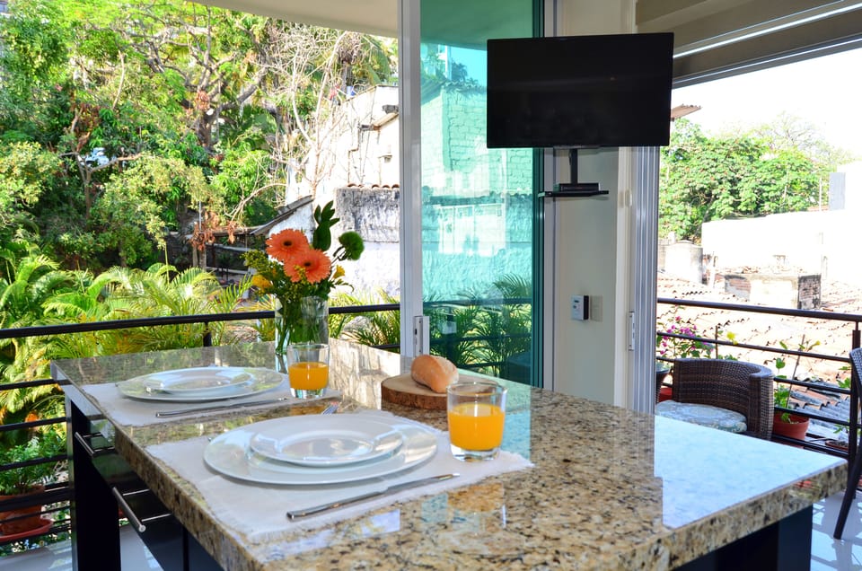 Breakfast bar.
