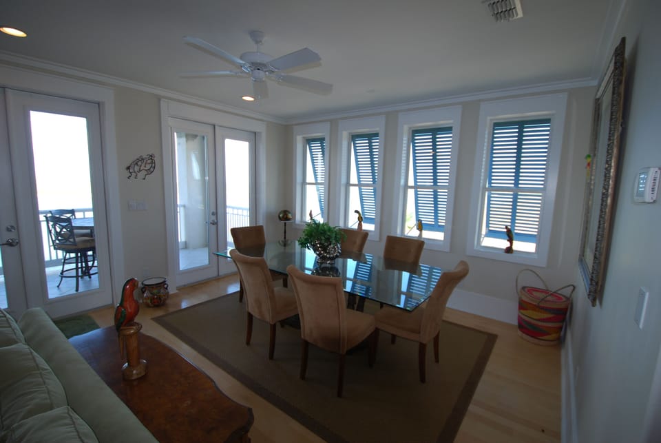 Dining Area
2nd floor