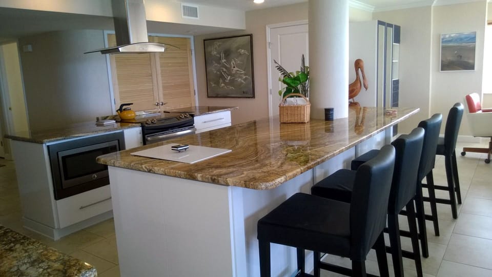 Two large granite islands. Everything furnished, even for gourmet cooks.