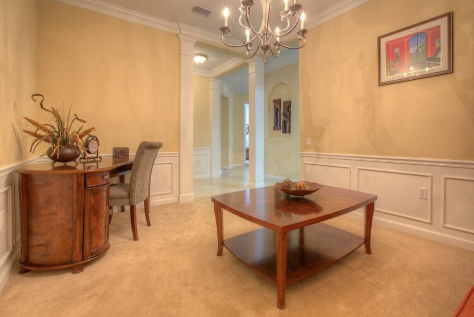 Dedicated working and rest area of the condo in Orlando. Stay connected with the internet facility for your working ease