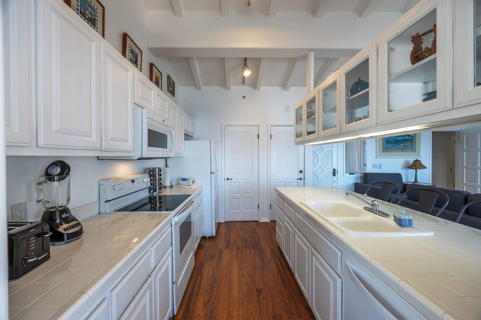 H180 - Kitchen
