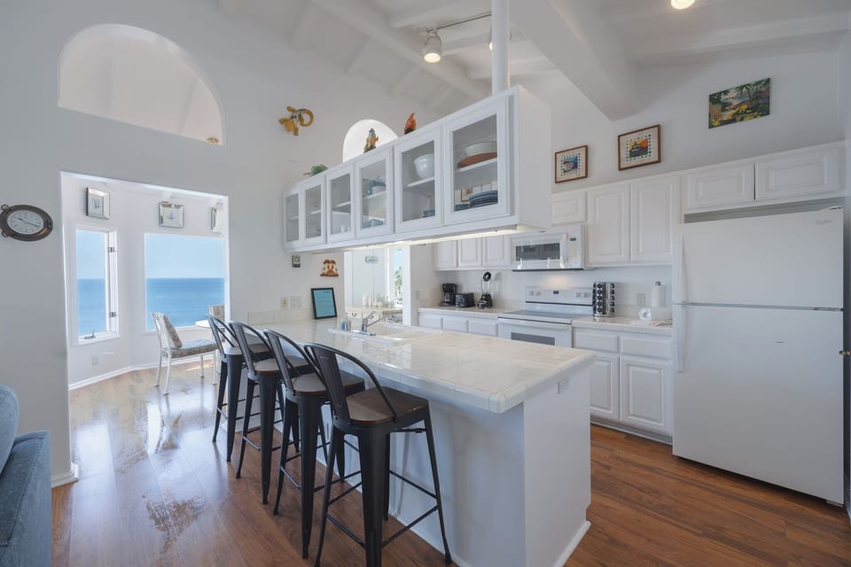 H180 - Kitchen Area