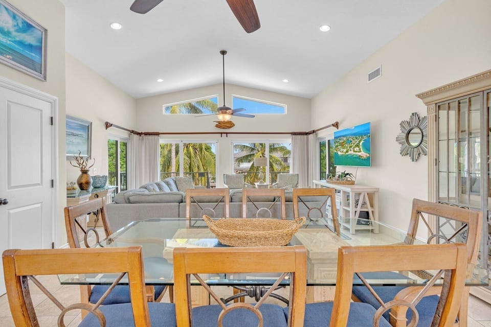 Dining area view 2