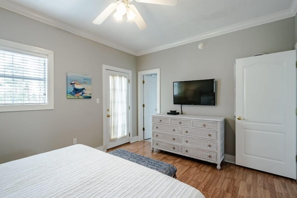 12 Purple Parrot 18CU Bedroom