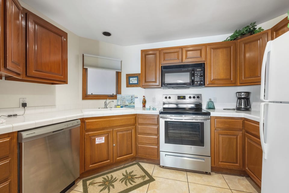 H159 - Kitchen