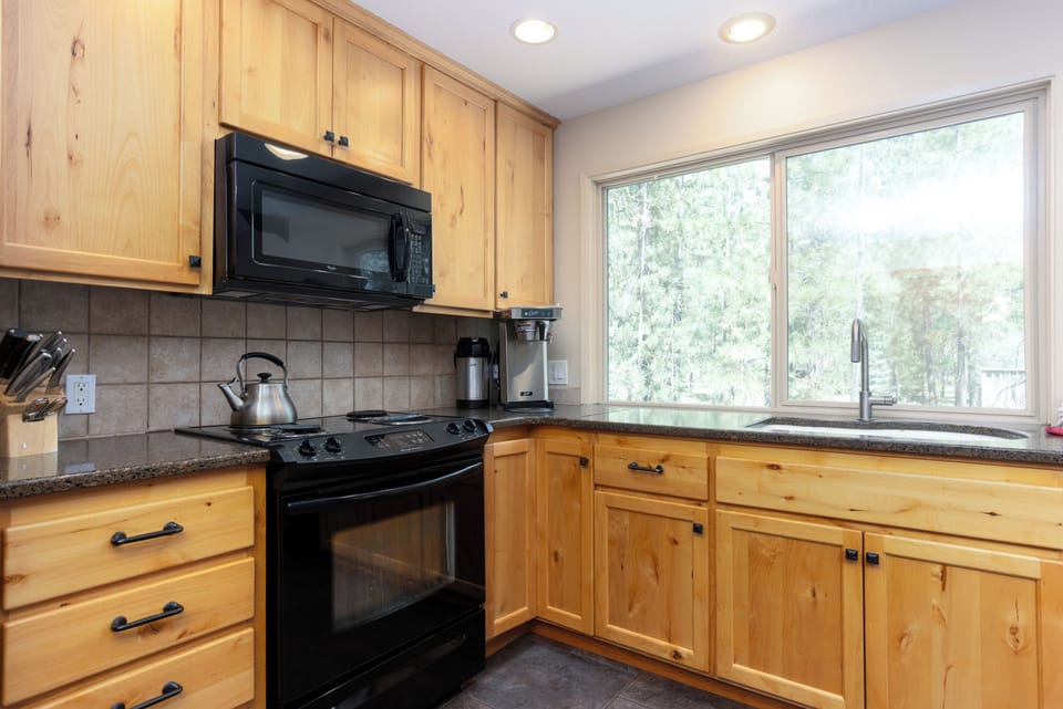Kitchen - Main Level
