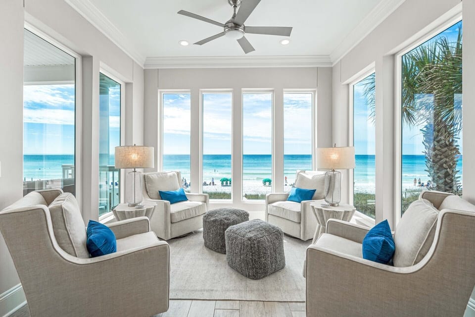 1st floor sitting area