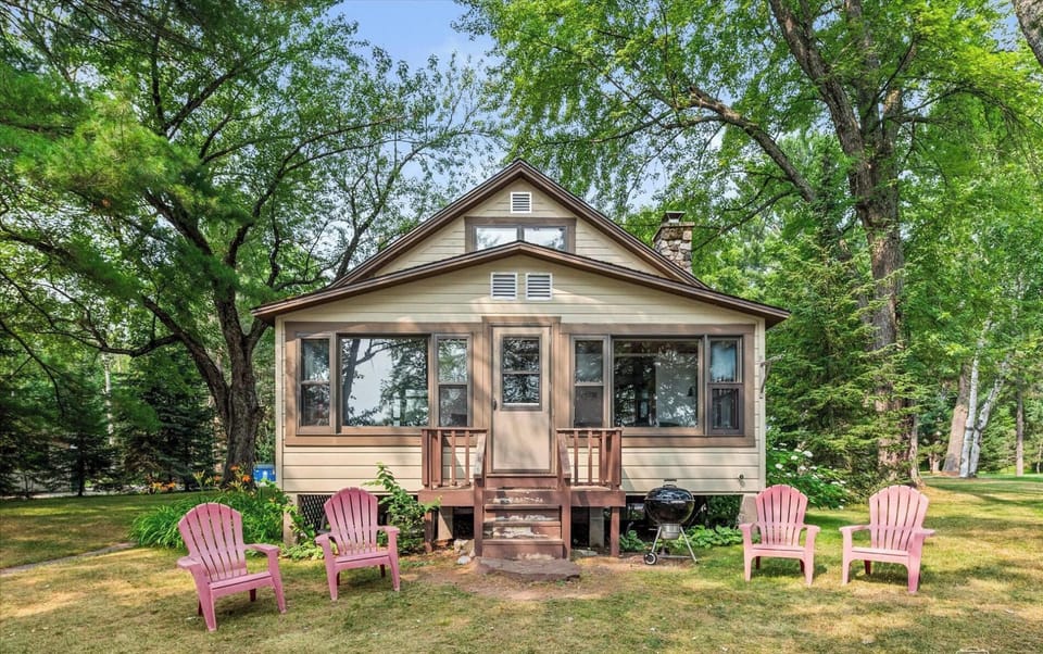 Lakefront Cabin #8 The Musky House (697)