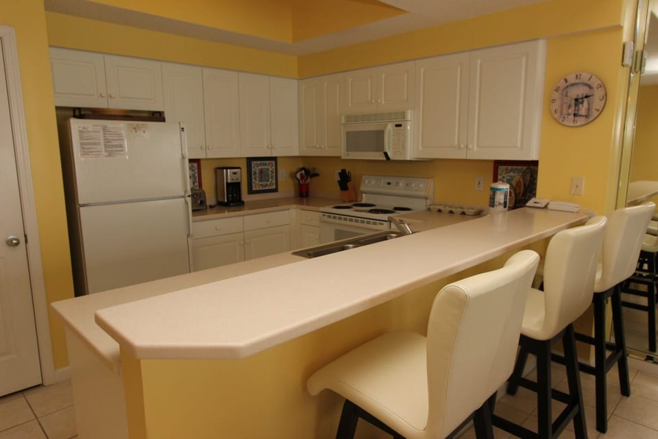 Bar and kitchen