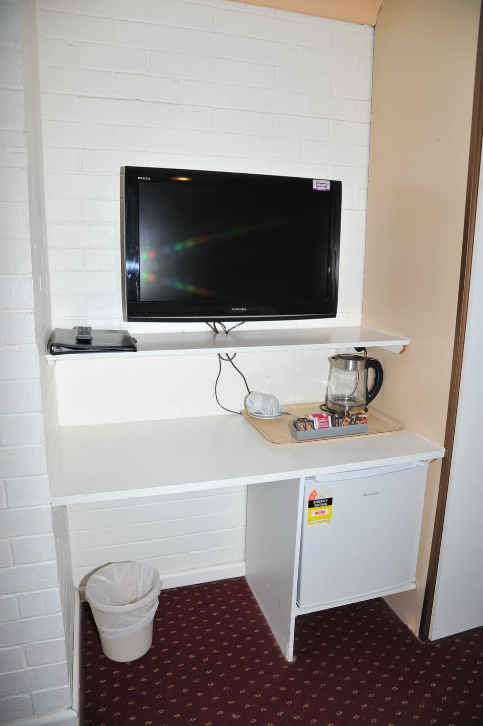Standard Room | Desk, iron/ironing board, WiFi, bed sheets