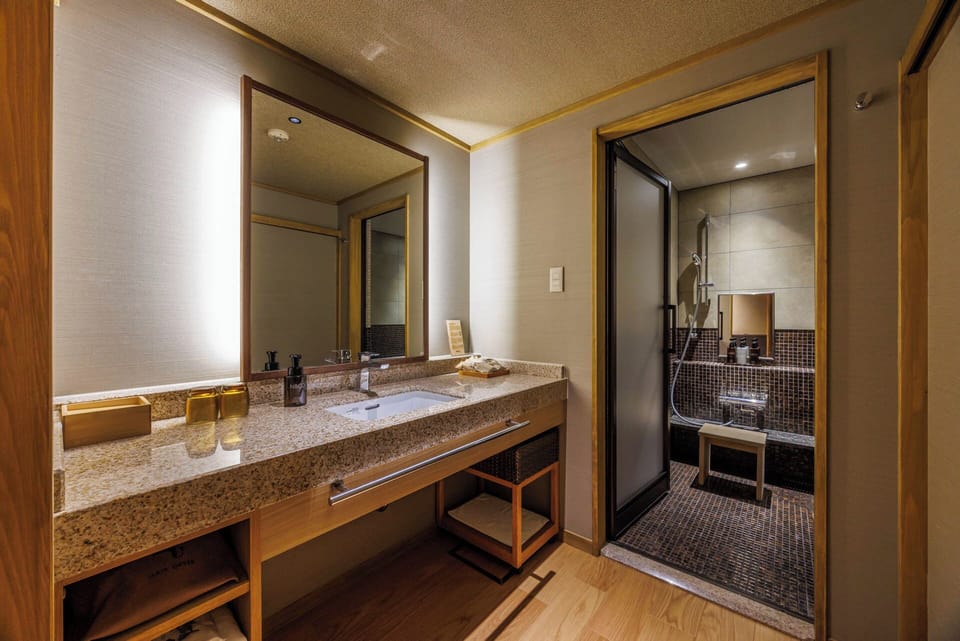 Down comforters, free minibar, in-room safe, individually decorated