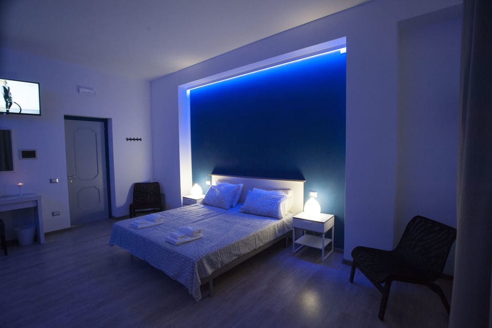 Quadruple Room | Premium bedding, down comforters, pillowtop beds, desk