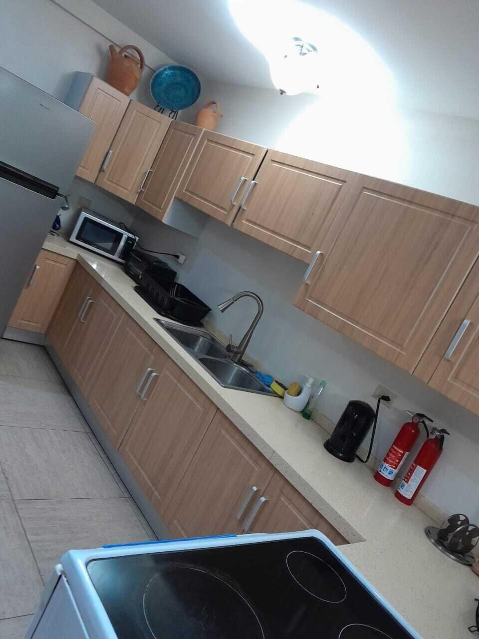 Comfort Townhome, 3 Bedrooms, Kitchen | Private kitchen | Coffee/tea maker, fridge, microwave, oven