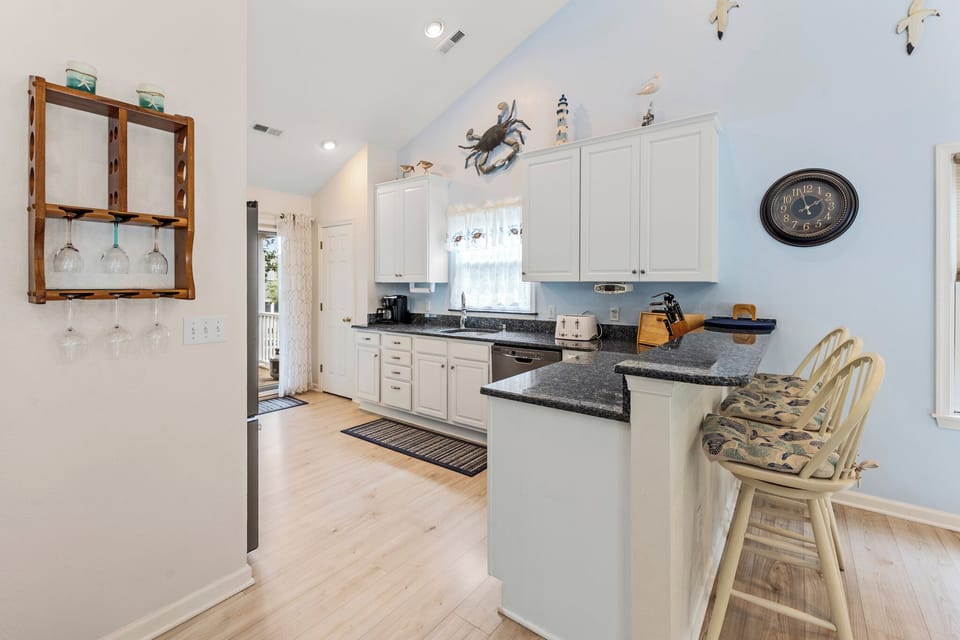 MB13: Eagles Nest | Top Level Kitchen