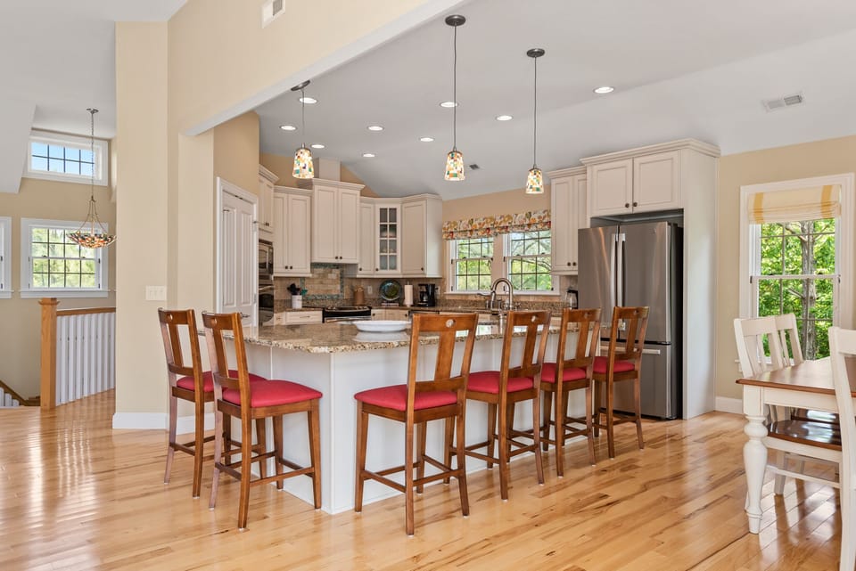 CC059: Sweet Retreat | Top Level Kitchen