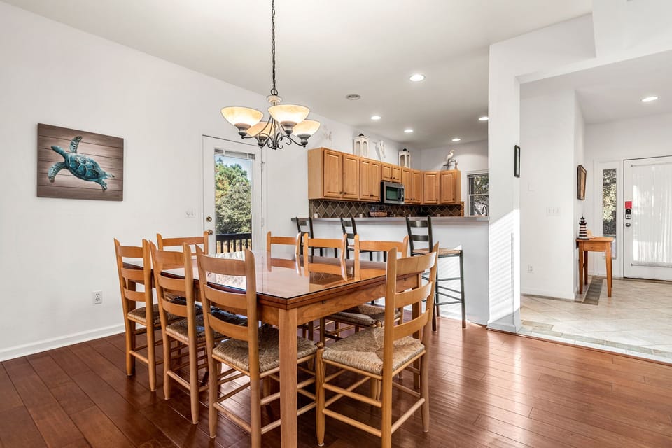 MB52:  Sound & Sea | Bottom Level Dining Area