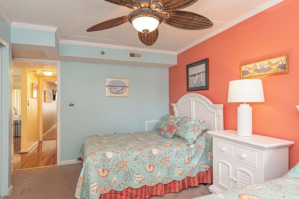 SECOND BEDROOM WITH 2 DOUBLES