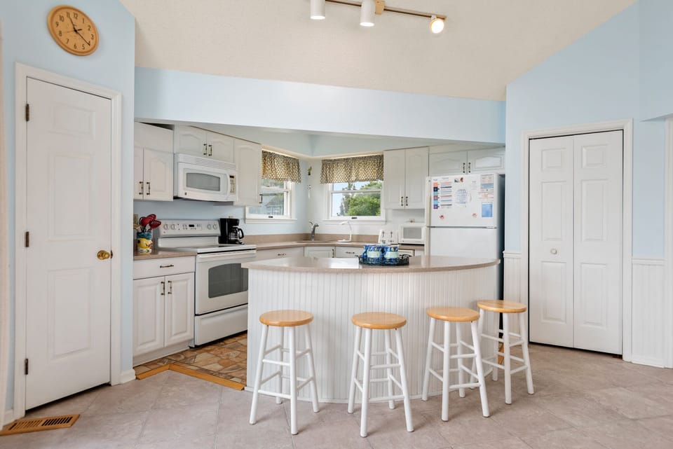 WH601: Landes Dream l Top Level Kitchen