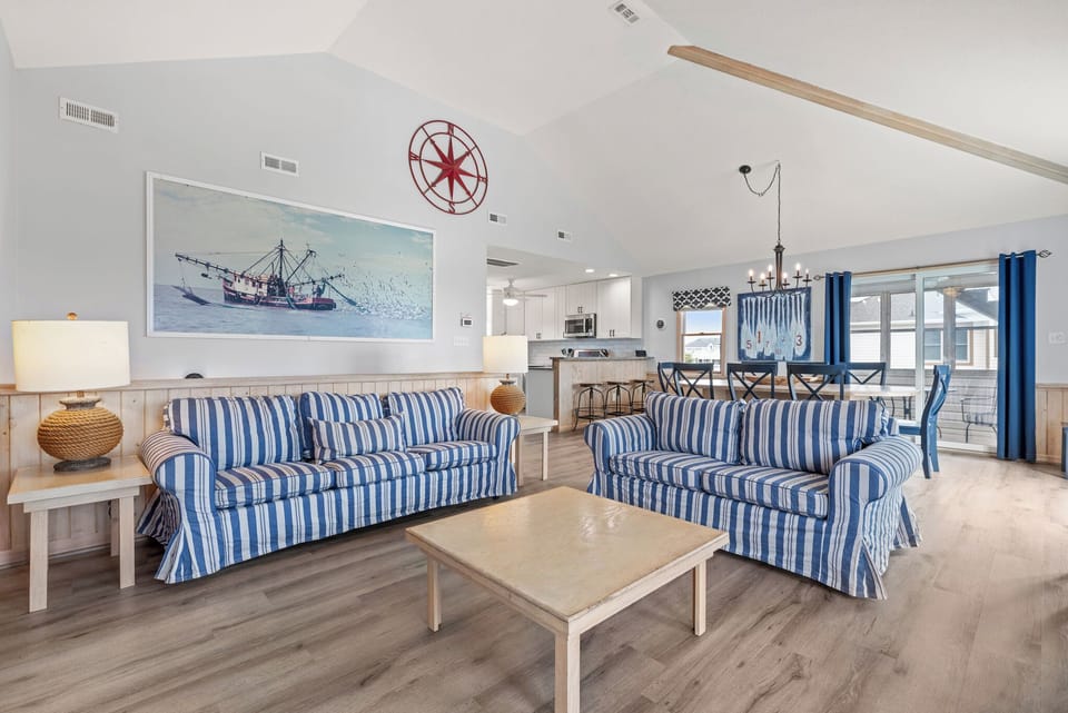 WH501: Follow The Sun | Top Level Living Area