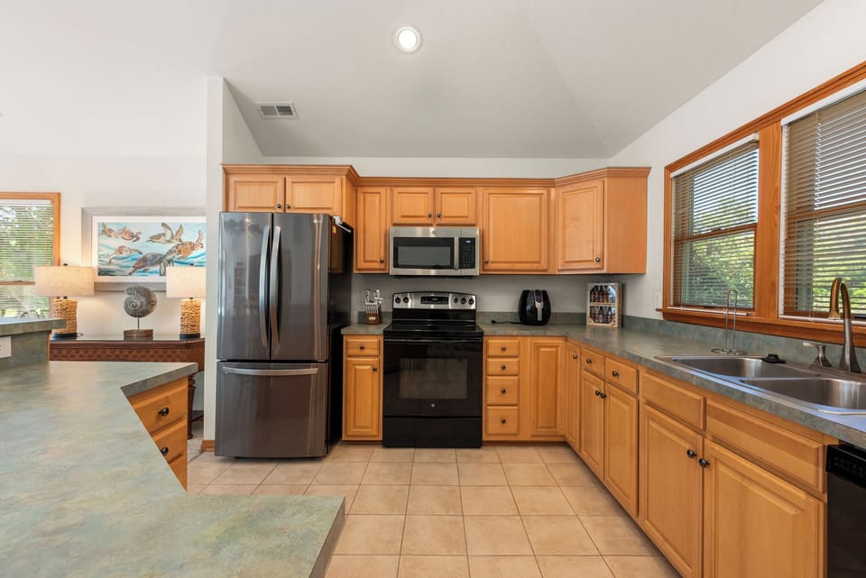 CC153: The Tipsea Turtle | Top Level Kitchen