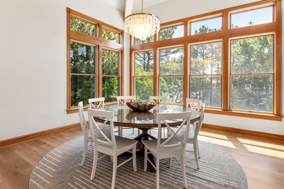 CC085: Always Summer | Top Level Dining Area