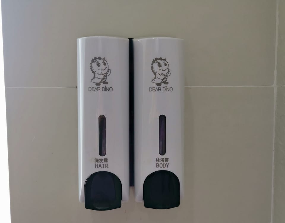 Shower, free toiletries, towels