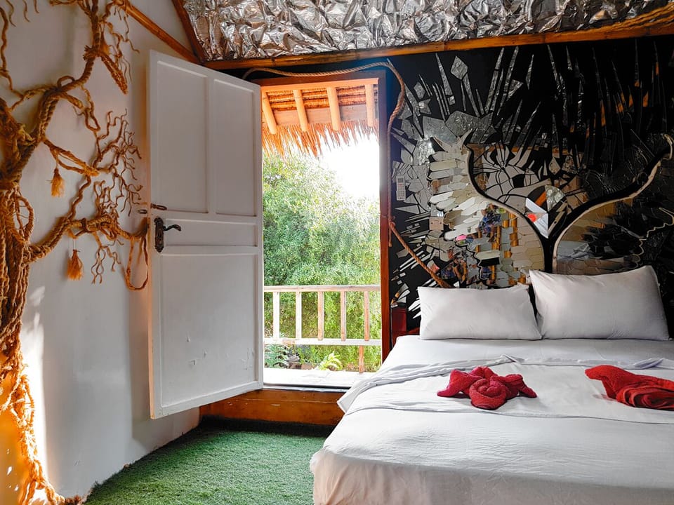 Double Room, Ensuite (with AC) | Premium bedding, soundproofing, WiFi (free), bed sheets