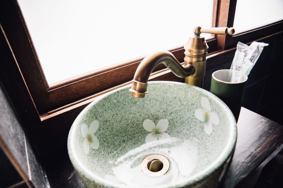 Luxury room, private bathroom (Room assign on arrival) | Bathroom sink
