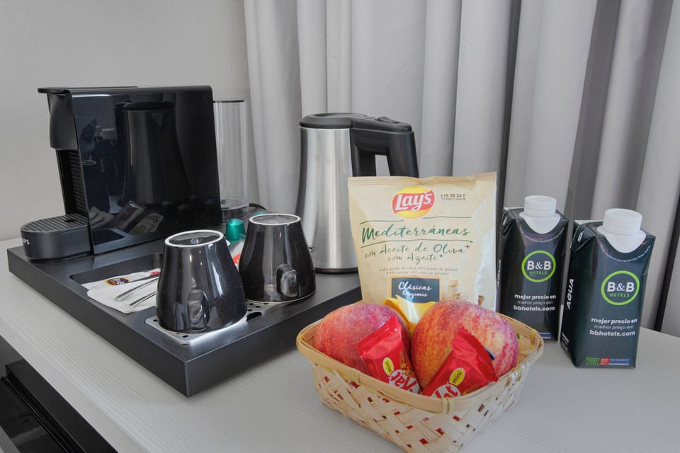 Superior Double Room | In-room safe, desk, iron/ironing board, free WiFi