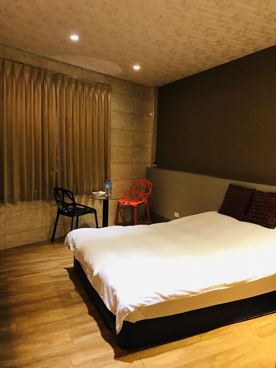 Standard Double Room | Individually furnished, desk, laptop workspace, blackout drapes