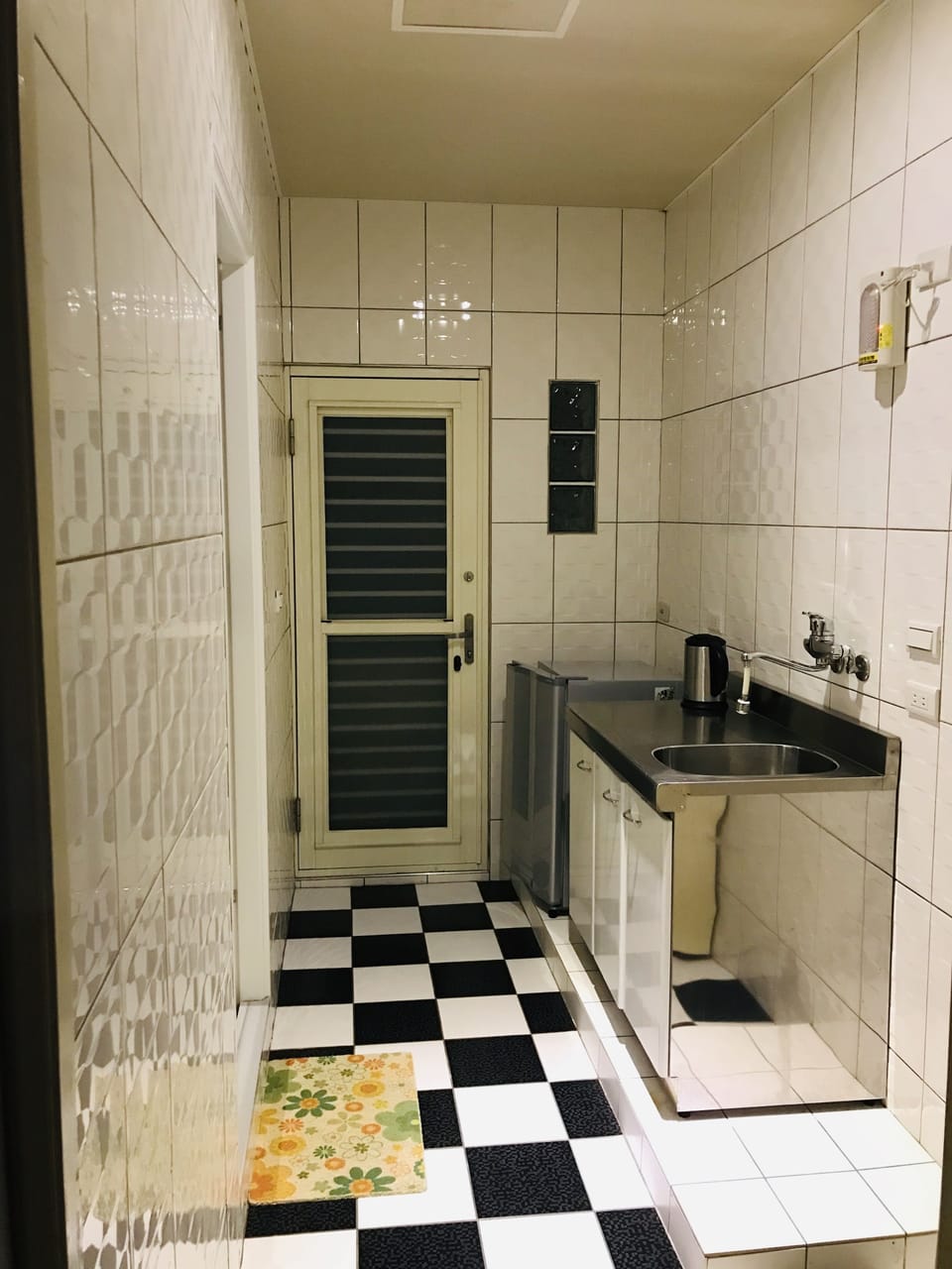 Fridge, electric kettle