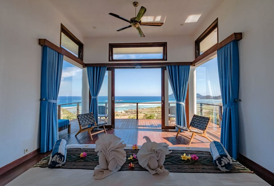 Villa, 5 Bedrooms, Ocean View | Living room | 32-inch LCD TV with cable channels, TV