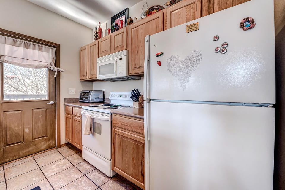 TLC-19 Kitchen
