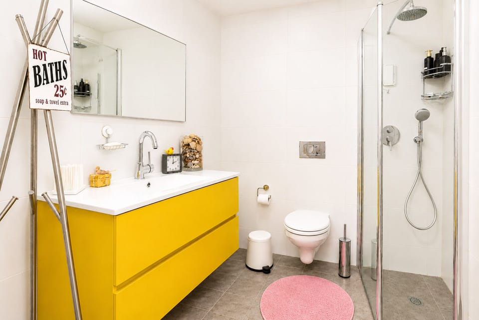 Vintage & Chic with Patio by FeelHome Apartment in Tel Aviv-Yafo