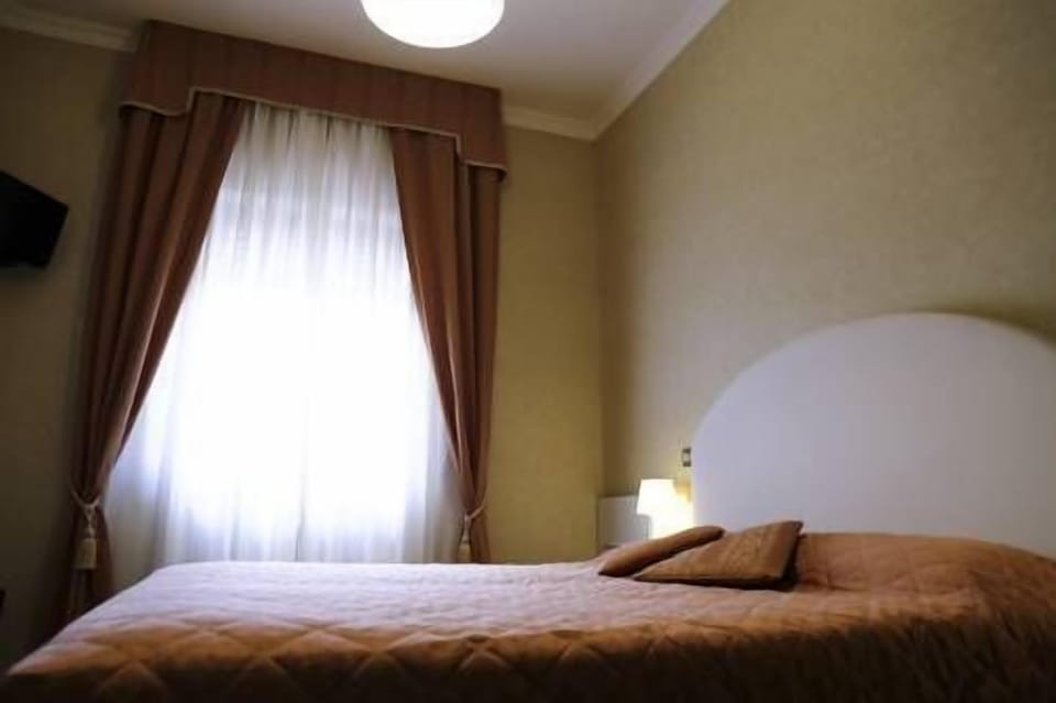 Double Room | Free WiFi