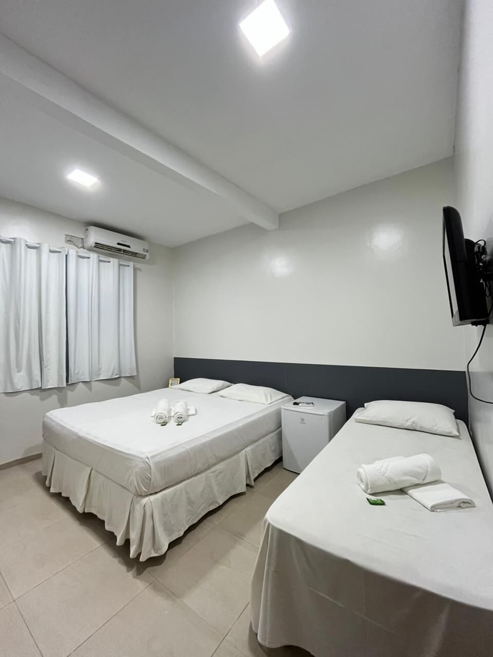 Comfort Triple Room | In-room dining