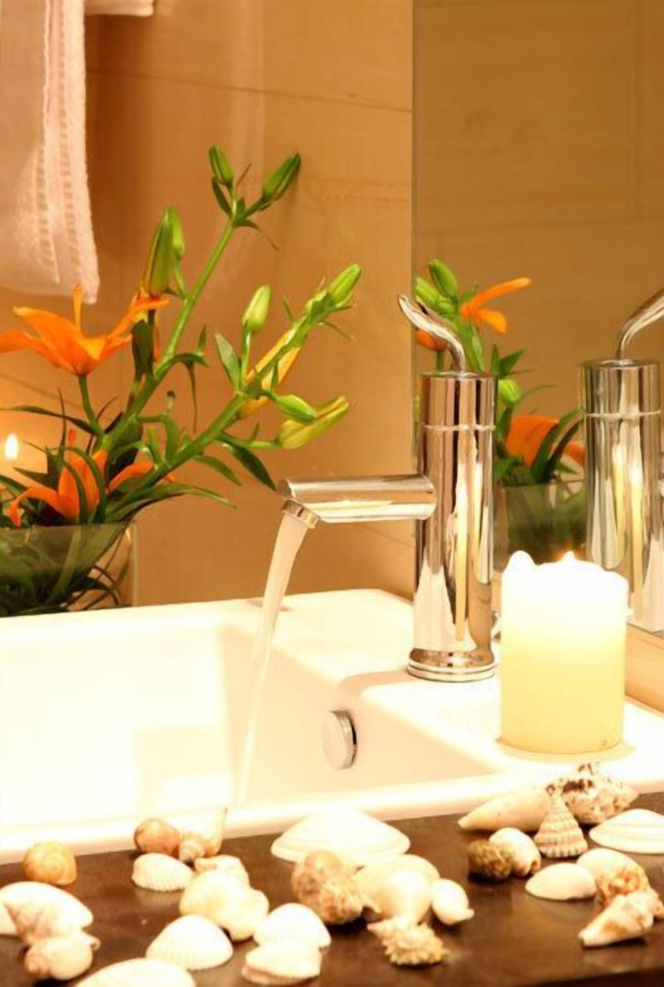 Suite | Bathroom sink