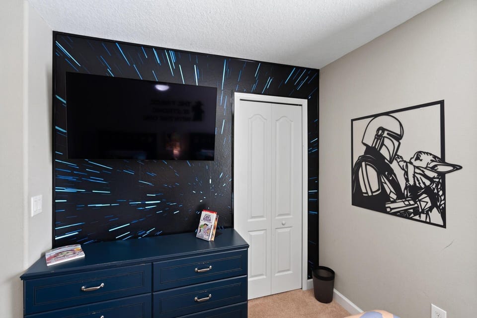 Two Twins Bedroom 4 48" Smart TV