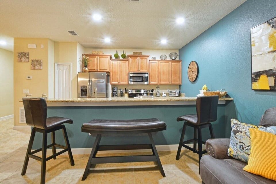 09-Breakfast Bar.jpg